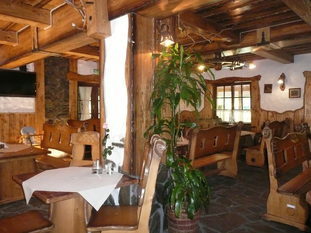 Karczma Parchatka Exterior foto