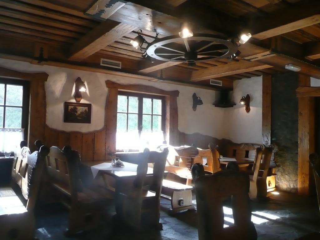 Karczma Parchatka Exterior foto